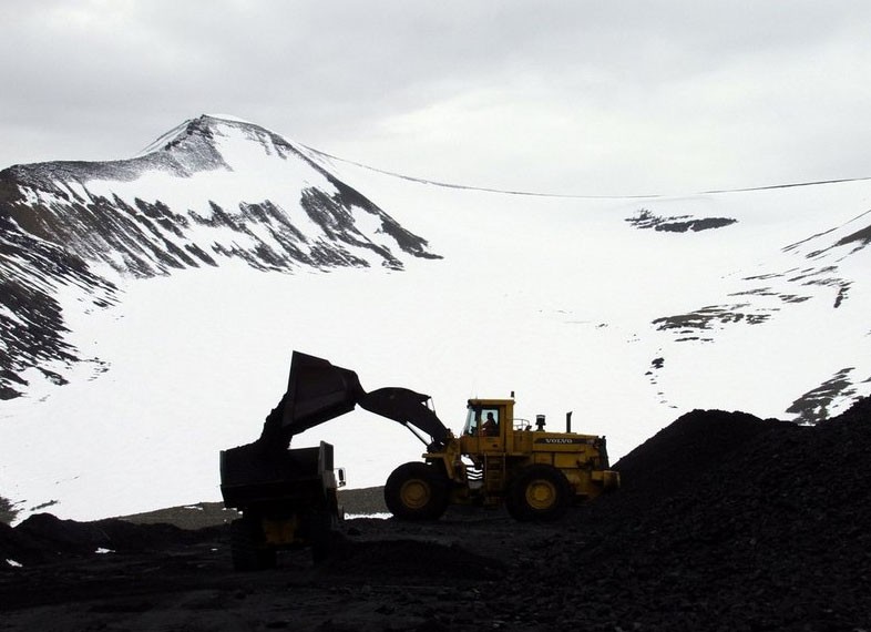 Russia finds market for its vast reserves of Arctic coal