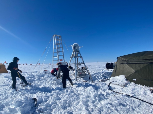 Scientists Find Record Warm Water in Antarctica, Pointing to Cause Behind Troubling Glacier Melt