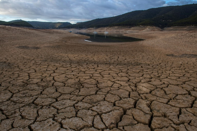 Quarter of land will be drier under 2 C warming: study